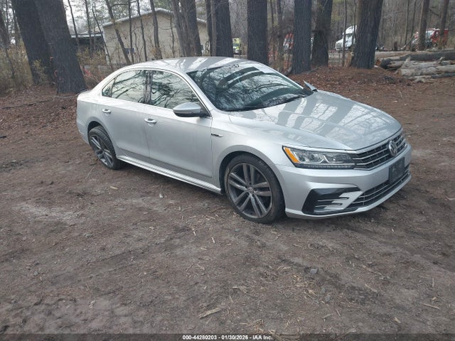 2017 VOLKSWAGEN PASSAT 1VWDT7A37HC085243