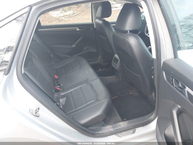 2017 VOLKSWAGEN PASSAT 1VWDT7A37HC085243 Photo 7
