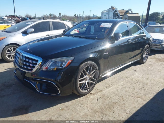 WDDUG8JBXJA367744 Mercedes-Benz Amg S 63 4matic