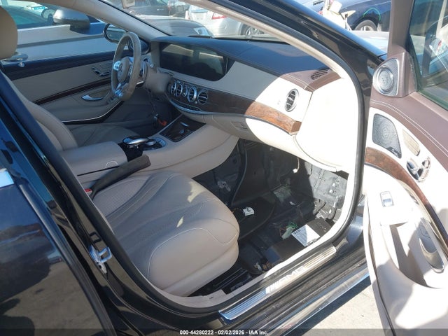 WDDUG8JBXJA367744 Mercedes-Benz Amg S 63 4matic