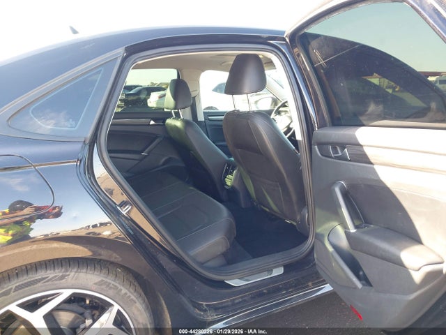 Продаж на аукціоні авто 2020 Volkswagen Passat 2.0t R-line, vin: 1VWMA7A38LC020268, номер лоту: 44280226