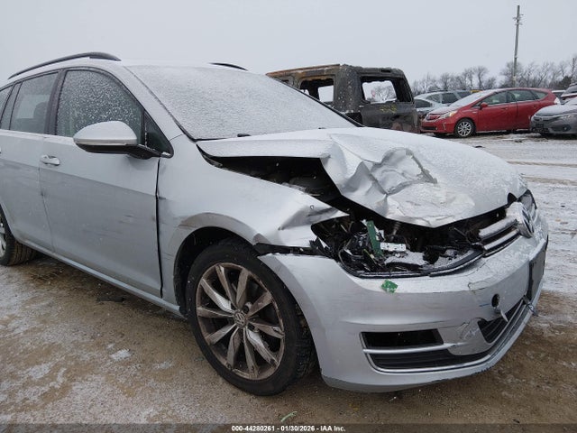 2016 Volkswagen Golf Sportwagen Tsi Se 4-door მანქანა იყიდება აუქციონზე, vin: 3VWC17AU9GM517418, აუქციონის ნომერი: 44280261