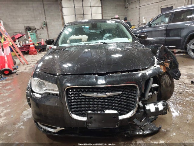 Продажа на аукционе авто 2015 Chrysler 300 Limited, vin: 2C3CCARG5FH782346, номер лота: 44280284