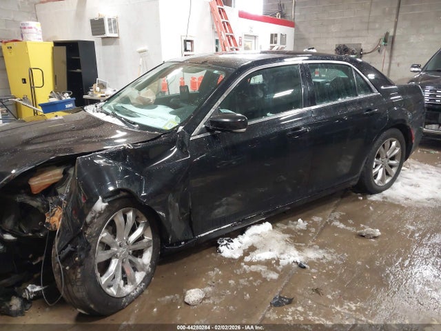 Продажа на аукционе авто 2015 Chrysler 300 Limited, vin: 2C3CCARG5FH782346, номер лота: 44280284