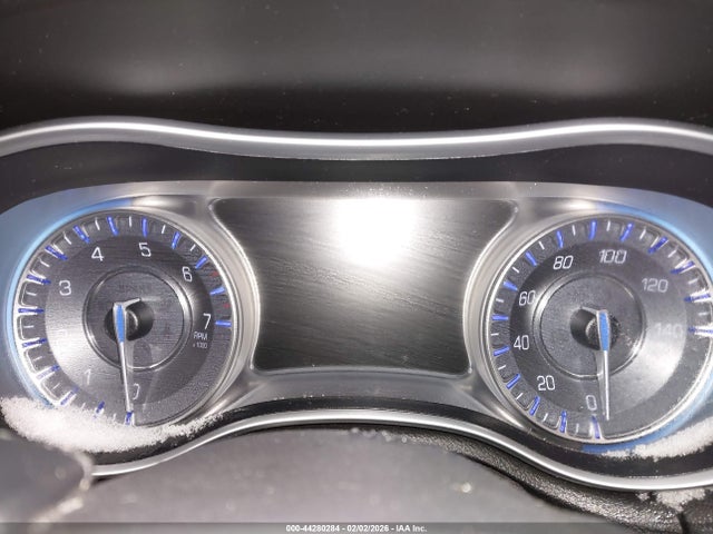 Продажа на аукционе авто 2015 Chrysler 300 Limited, vin: 2C3CCARG5FH782346, номер лота: 44280284