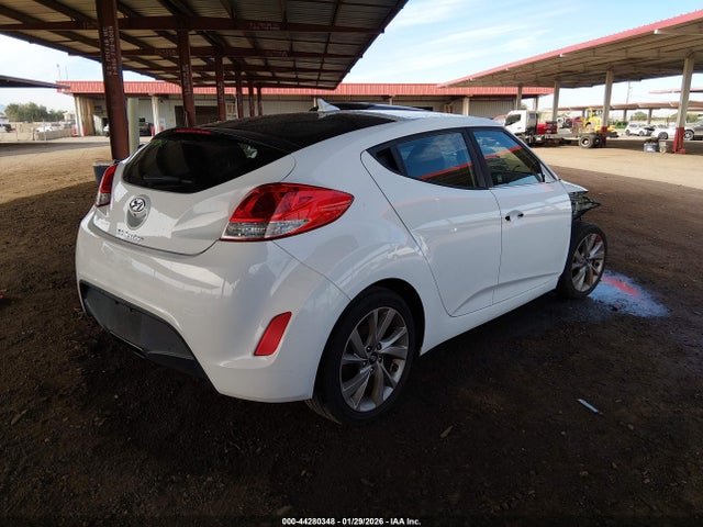 Hyundai Veloster 2017 KMHTC6AD0HU310867 Image 4