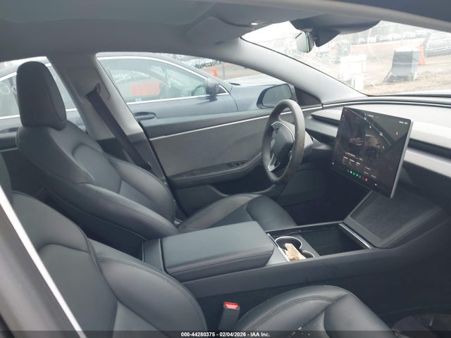 2025 TESLA MODEL 3 5YJ3E1EA7SF974813 Photo 4