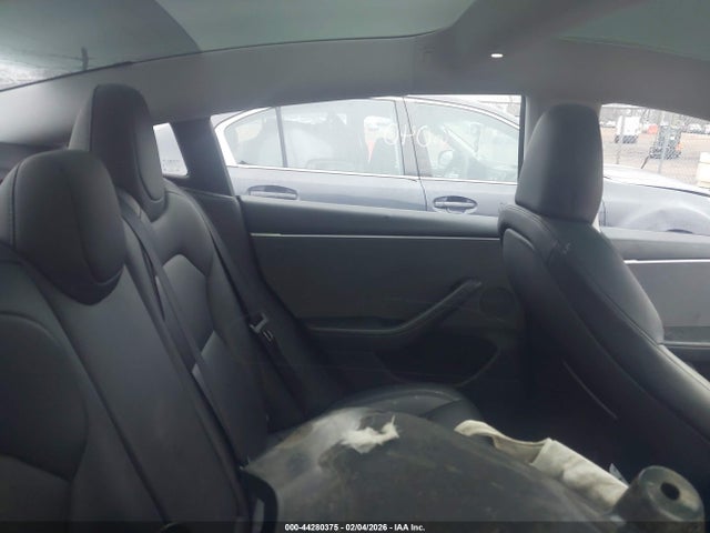 2025 TESLA MODEL 3 5YJ3E1EA7SF974813 Photo 7