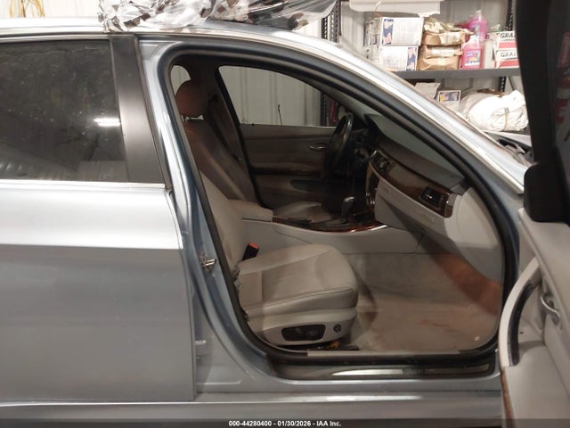 2010 BMW 335I WBAPL3C51AA408014 Photo 4