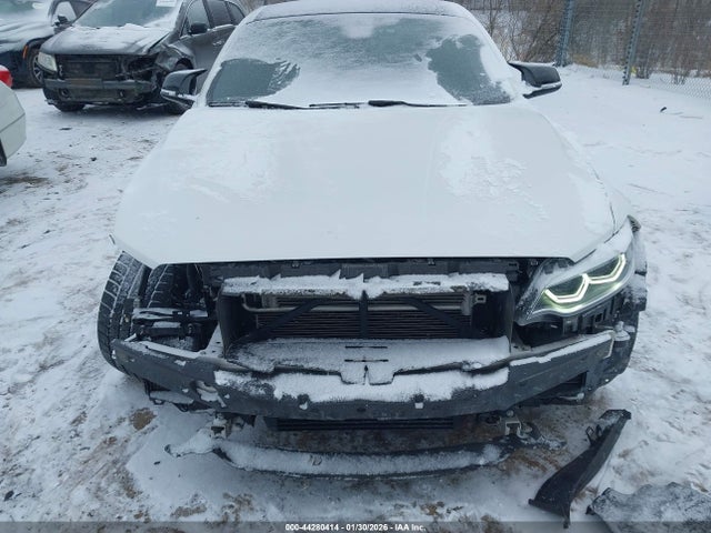 2018 BMW M2 WBS1J5C52JVD37677 Photo 5