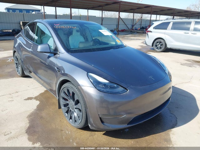 2021 TESLA MODEL Y 5YJYGDEF8MF271625 Photo 0