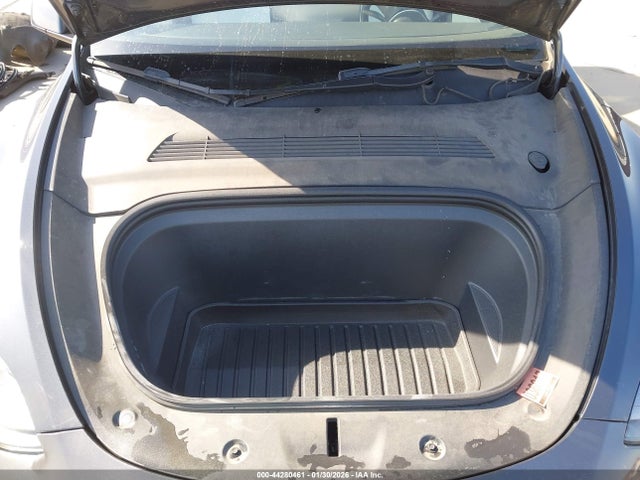 2021 TESLA MODEL Y 5YJYGDEF8MF271625 Photo 9