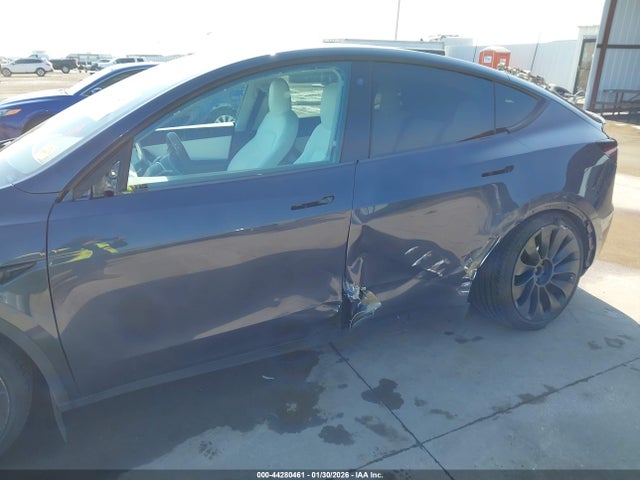 2021 TESLA MODEL Y 5YJYGDEF8MF271625 Photo 5