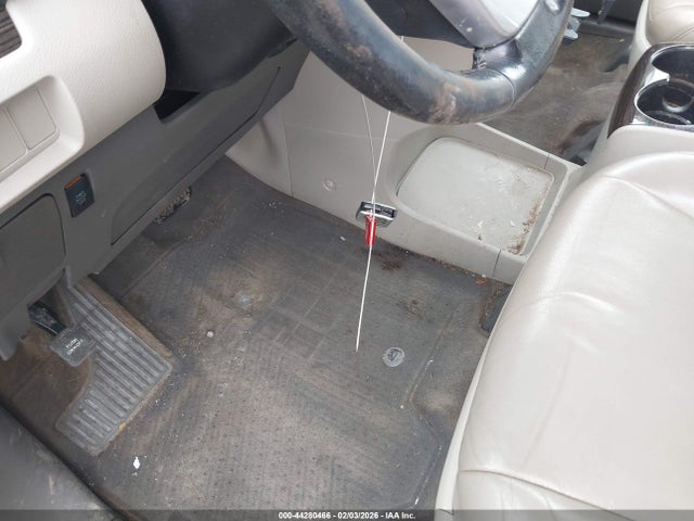 Toyota Sienna Xle 8 Passenger 2015 5TDYK3DC3FS594902 Image 11
