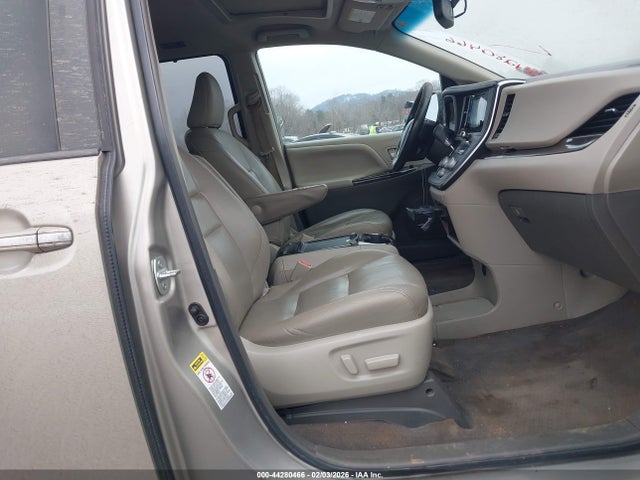 Toyota Sienna Xle 8 Passenger 2015 5TDYK3DC3FS594902 Image 5