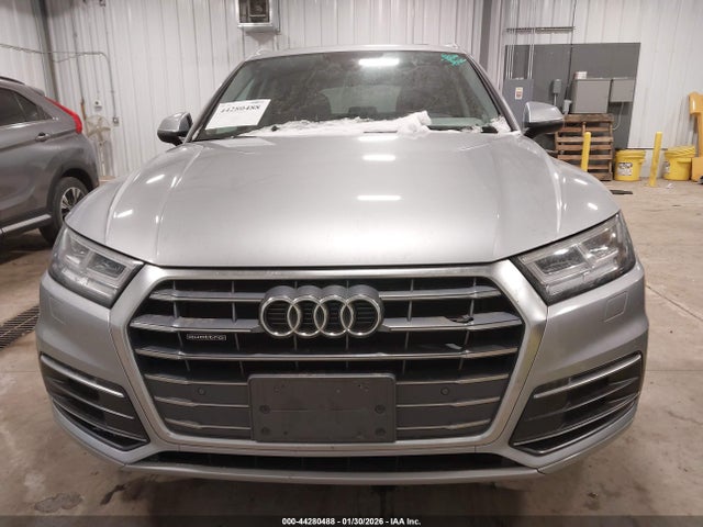 2018 Audi Q5 მანქანა იყიდება აუქციონზე, vin: WA1BNAFY6J2142267, აუქციონის ნომერი: 44280488