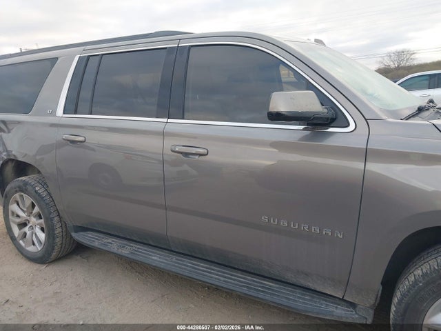 Chevrolet Suburban Lt 2017 1GNSCHKC4HR240432 Image 13