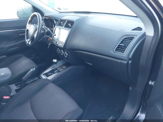 2019 MITSUBISHI OUTLANDER SPORT JA4AR3AU1KU017330 Photo 4