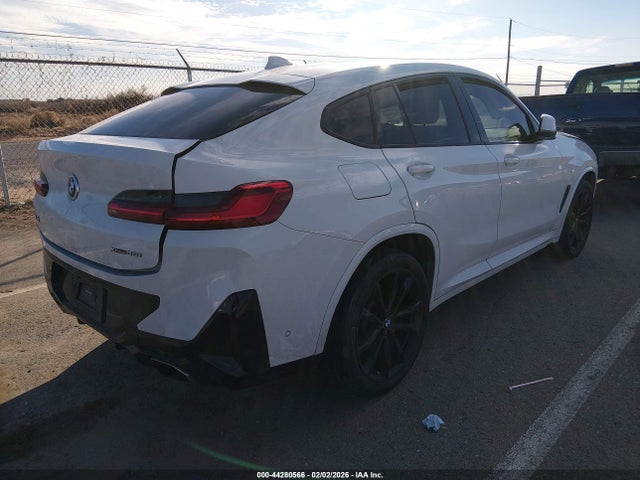 2022 BMW X4 5UX33DT03N9K32973 Photo 3