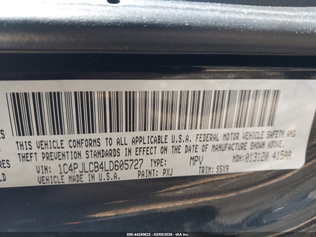 44280622 :رقم المزاد ، 1C4PJLCB4LD605727 vin ، 2020 Jeep Cherokee Latitude Fwd مزاد بيع