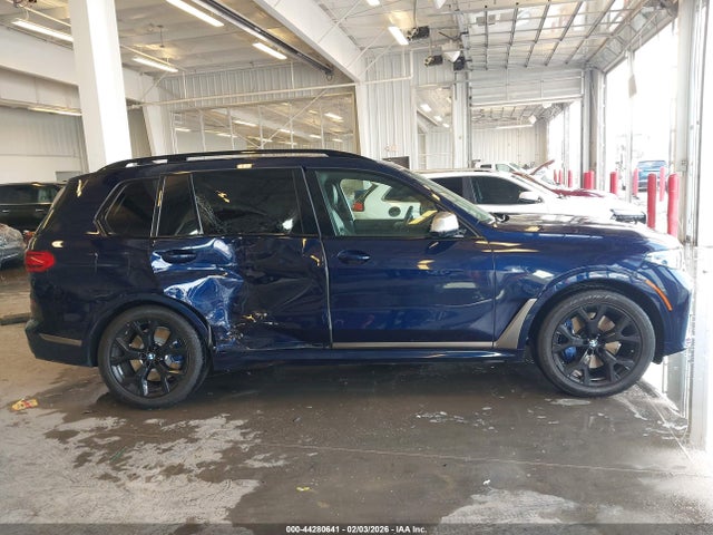 44280641 :رقم المزاد ، 5UXCX6C01L9D05189 vin ، 2020 Bmw X7 M50i مزاد بيع