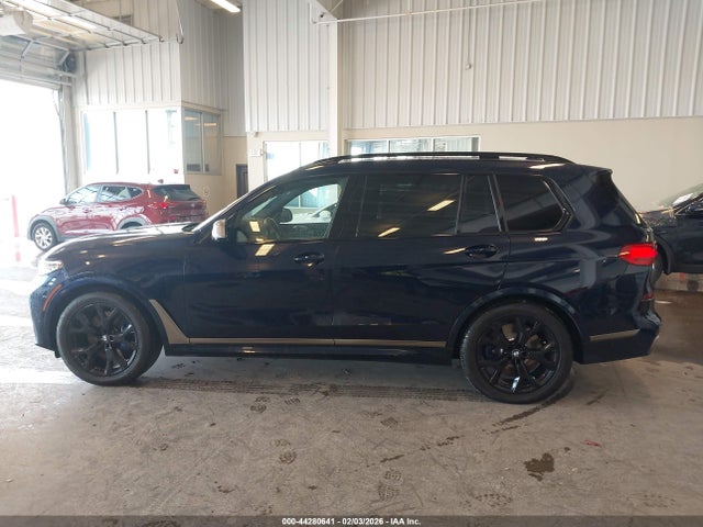 44280641 :رقم المزاد ، 5UXCX6C01L9D05189 vin ، 2020 Bmw X7 M50i مزاد بيع