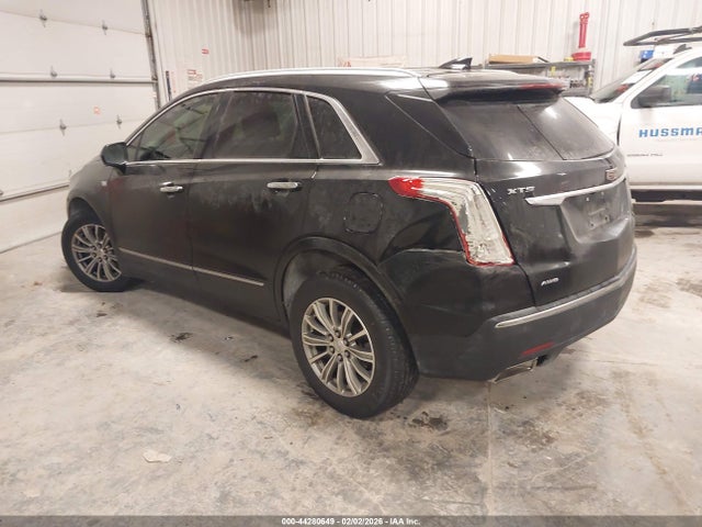 2017 CADILLAC XT5 1GYKNDRS0HZ234081 Photo 2