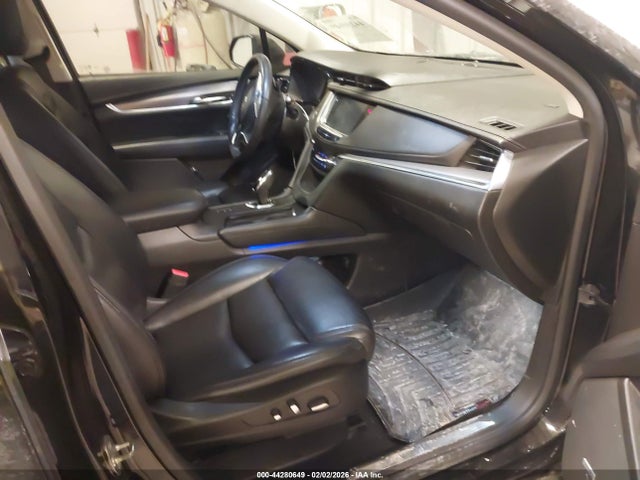 2017 CADILLAC XT5 1GYKNDRS0HZ234081 Photo 4