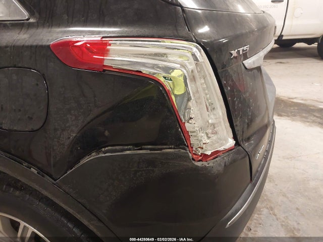 2017 CADILLAC XT5 1GYKNDRS0HZ234081 Photo 5