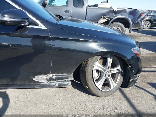 Mercedes-Benz E 300 2019 WDDZF4JB9KA526787 Image 6