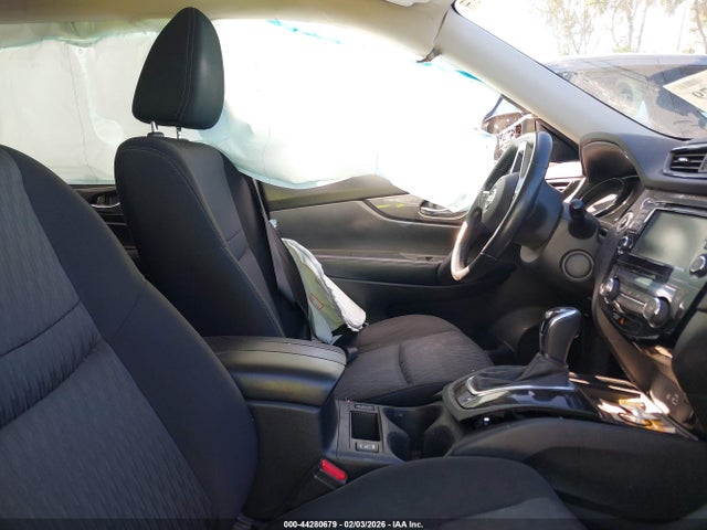 2019 NISSAN ROGUE JN8AT2MT4KW257968 Photo 4