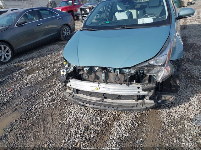 Toyota Prius Four Touring 2017 JTDKARFUXH3036115 Image 12