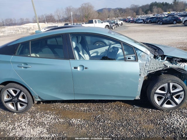 Toyota Prius Four Touring 2017 JTDKARFUXH3036115 Image 13
