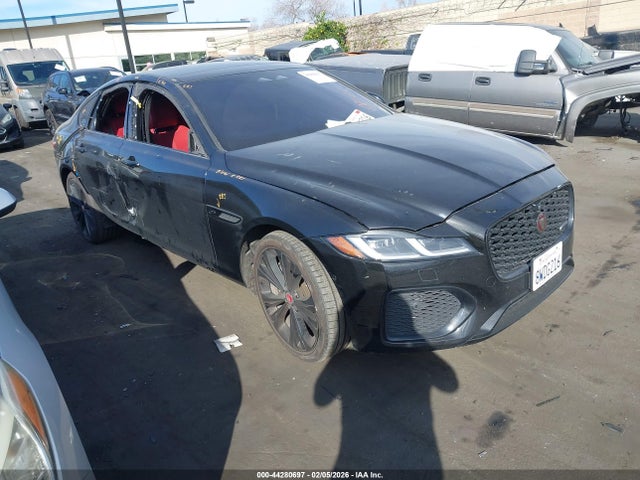 2021 JAGUAR XF SAJBL4GX5MCY88583