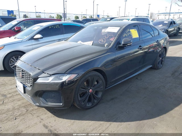 2021 JAGUAR XF SAJBL4GX5MCY88583 Photo 1