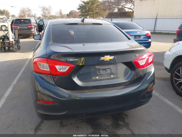 1G1BE5SM9H7157965 Chevrolet Cruze Lt Auto