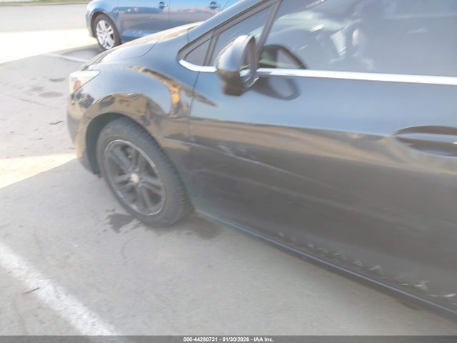 1G1BE5SM9H7157965 Chevrolet Cruze Lt Auto