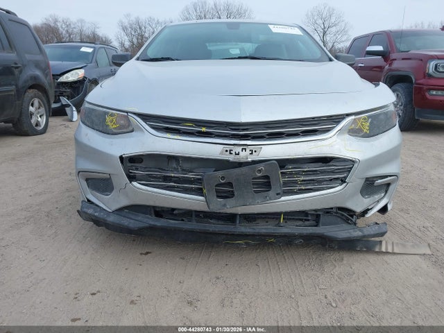 1G1ZC5ST0HF159797 Chevrolet Malibu 1fl