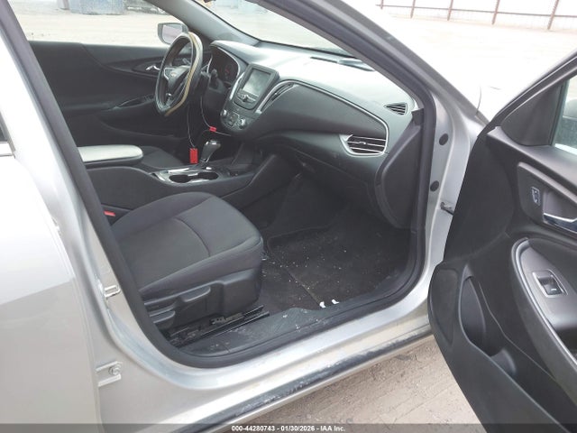1G1ZC5ST0HF159797 Chevrolet Malibu 1fl