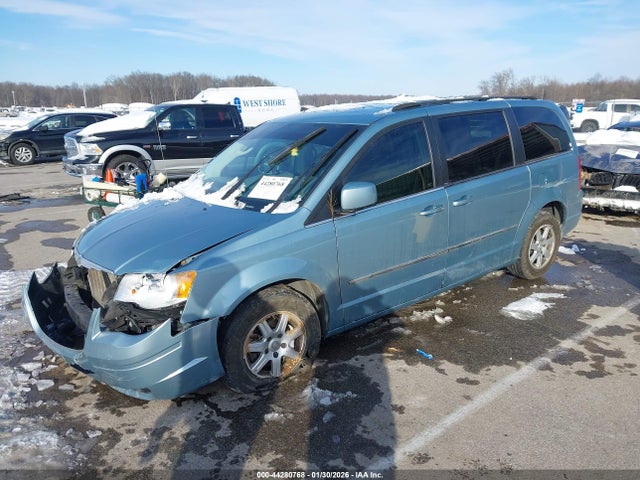 44280768 :رقم المزاد ، 2A4RR5D16AR230186 vin ، 2010 Chrysler Town & Country Touring مزاد بيع