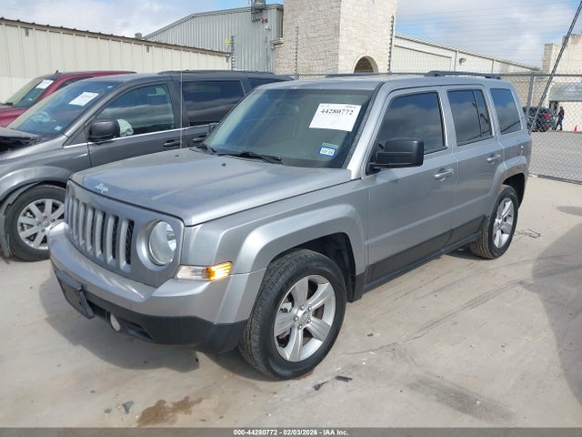 Jeep Patriot Latitude 2016 1C4NJPFA1GD551262 Image 2