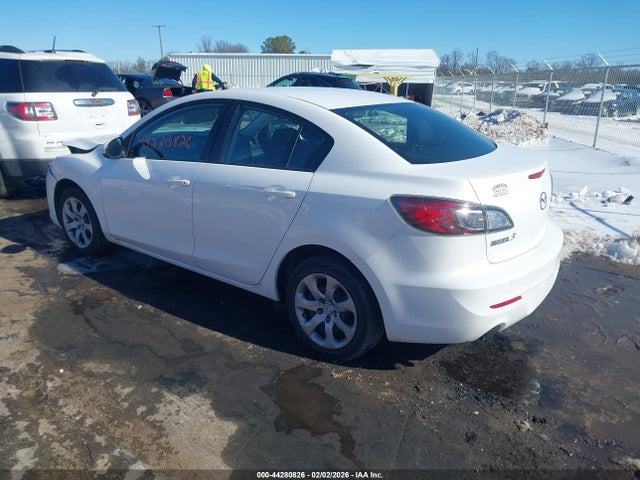 2013 MAZDA MAZDA3 JM1BL1U74D1825939 Photo 2