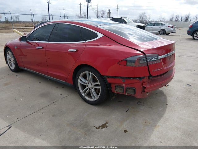 2015 TESLA MODEL S 5YJSA1S16FFP77388 Photo 2