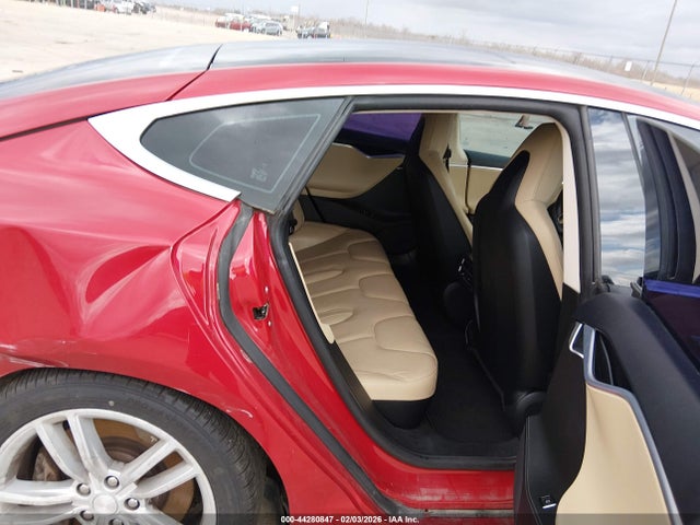 2015 TESLA MODEL S 5YJSA1S16FFP77388 Photo 7