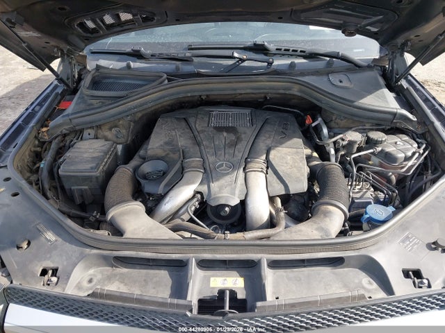 2015 MERCEDES-BENZ GL 550 4JGDF7DE3FA483741 Photo 9