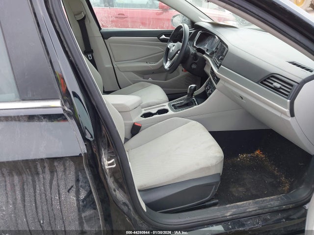 44280944 :رقم المزاد ، 3VWCB7BU0KM238685 vin ، 2019 Volkswagen Jetta 1.4t R-line/1.4t S/1.4t Se مزاد بيع