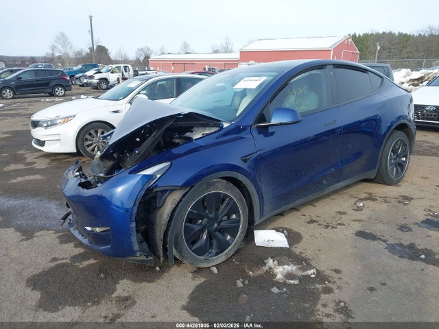 2021 TESLA MODEL Y 5YJYGAEE1MF136878 Photo 1
