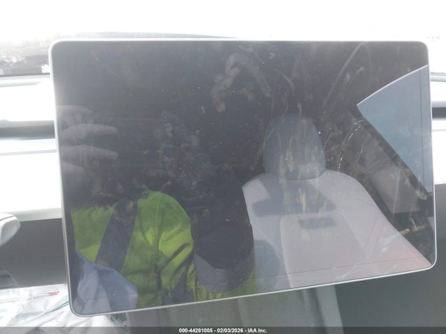 2021 TESLA MODEL Y 5YJYGAEE1MF136878 Photo 6