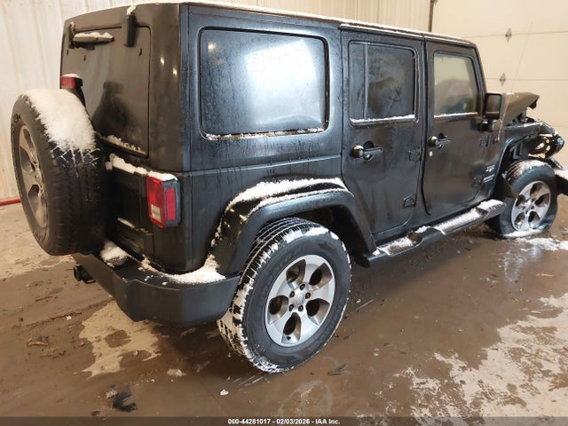 44281017 :رقم المزاد ، 1C4BJWEG5HL615734 vin ، 2017 Jeep Wrangler Unlimited Sahara مزاد بيع