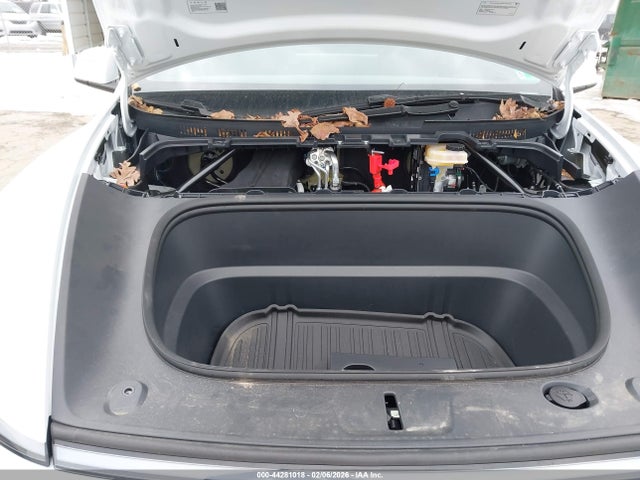 2026 TESLA MODEL Y 7SAYGDEE0TA457780 Photo 9